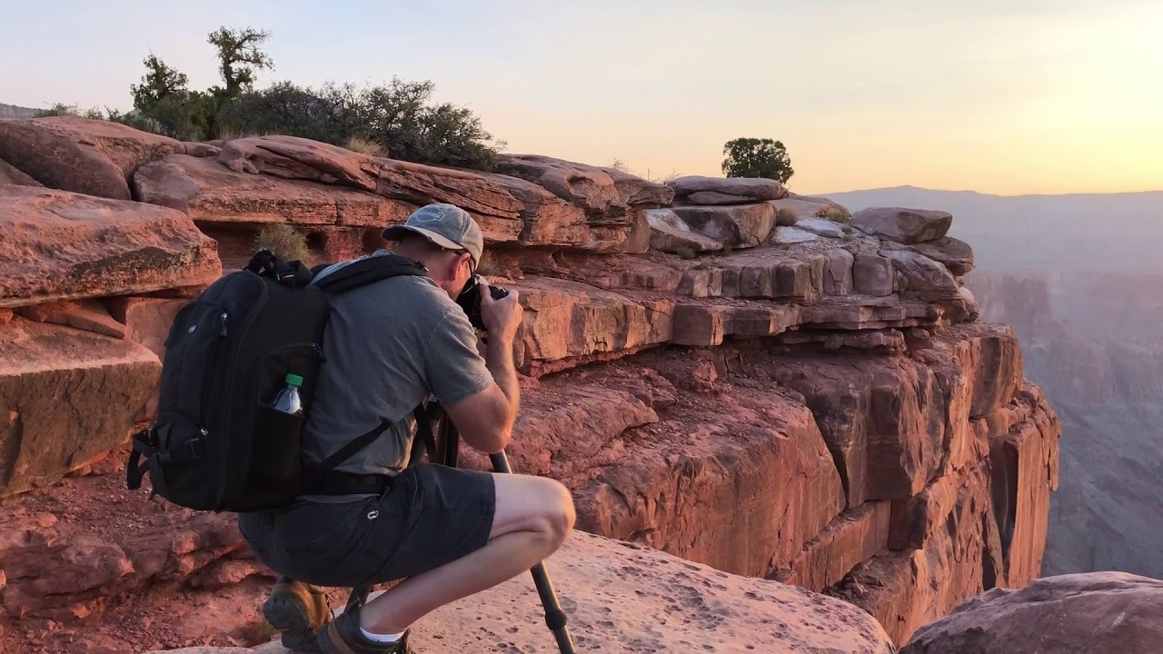 How Joel Grimes Shoots Giant Landscape Panoramas at the Edge of the Grand Canyon (And What You Can Actually Learn From It)