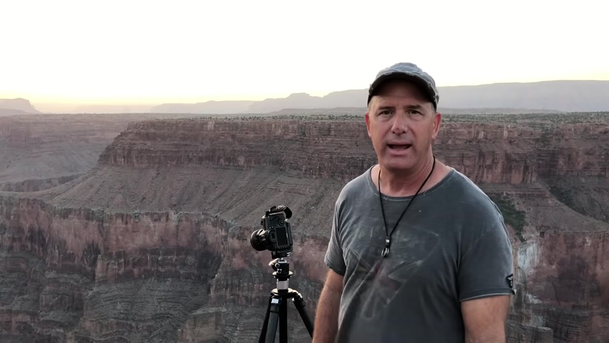 Joel&rsquo;s 17mm tilt-shift lens mounted on the 5DSR