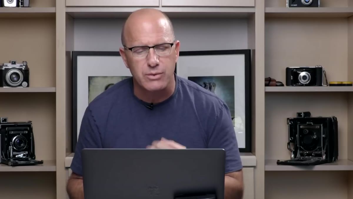 Joel Grimes discussing lens choice and focal length for portraits